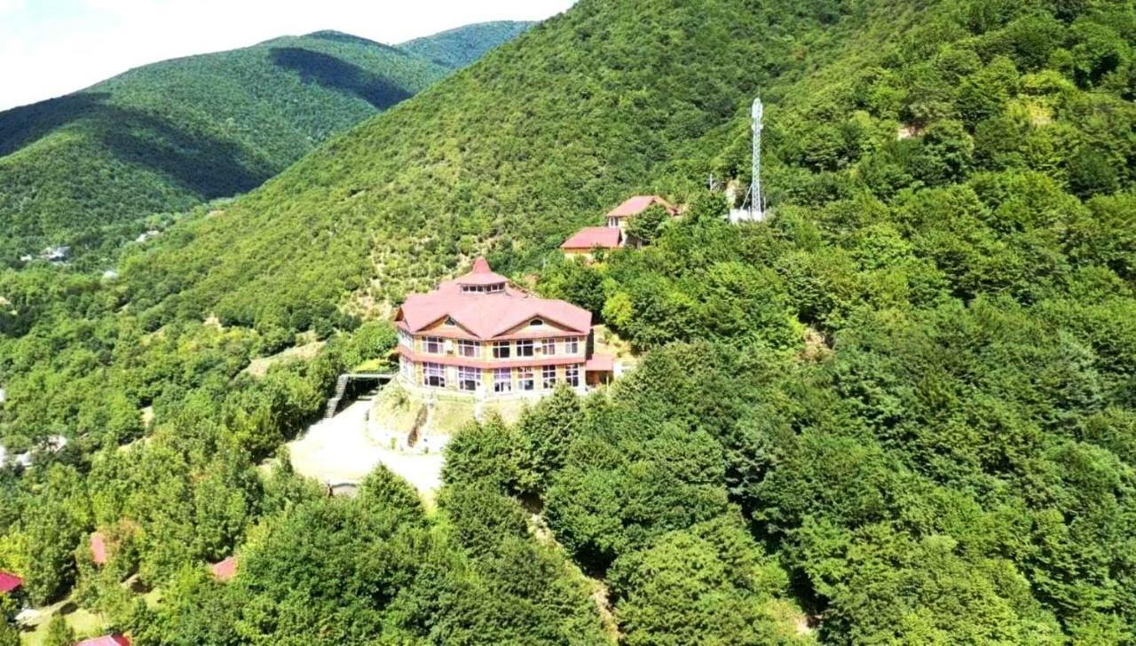 Kungut Hotel & Restaurant Şǝki Exteriör bild